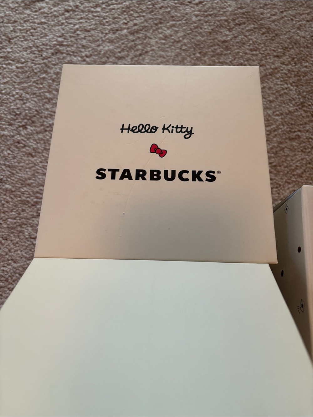 Hello Kitty Starbucks Box in Cream and Red collab nwt - Picture 4 of 5